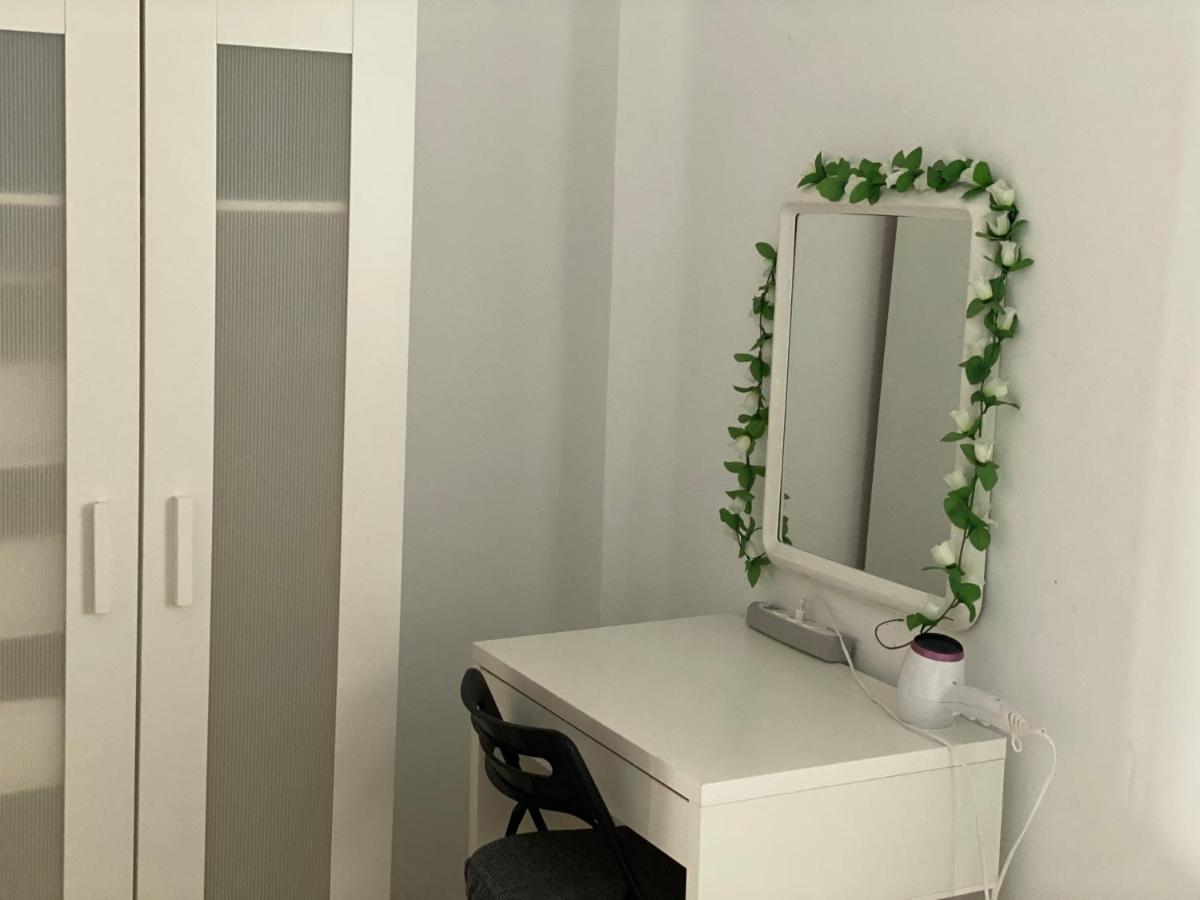 Malaga Centro Habitaciones Privada En Apartamento Compartidos Bagian luar foto